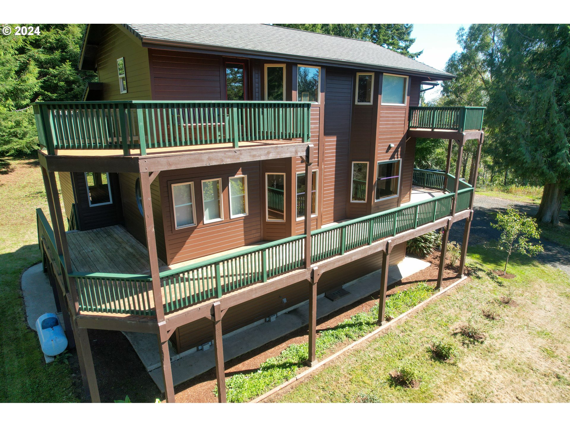 73495 Highway 101 North Bend, OR 97459 - Photo 3 of 48