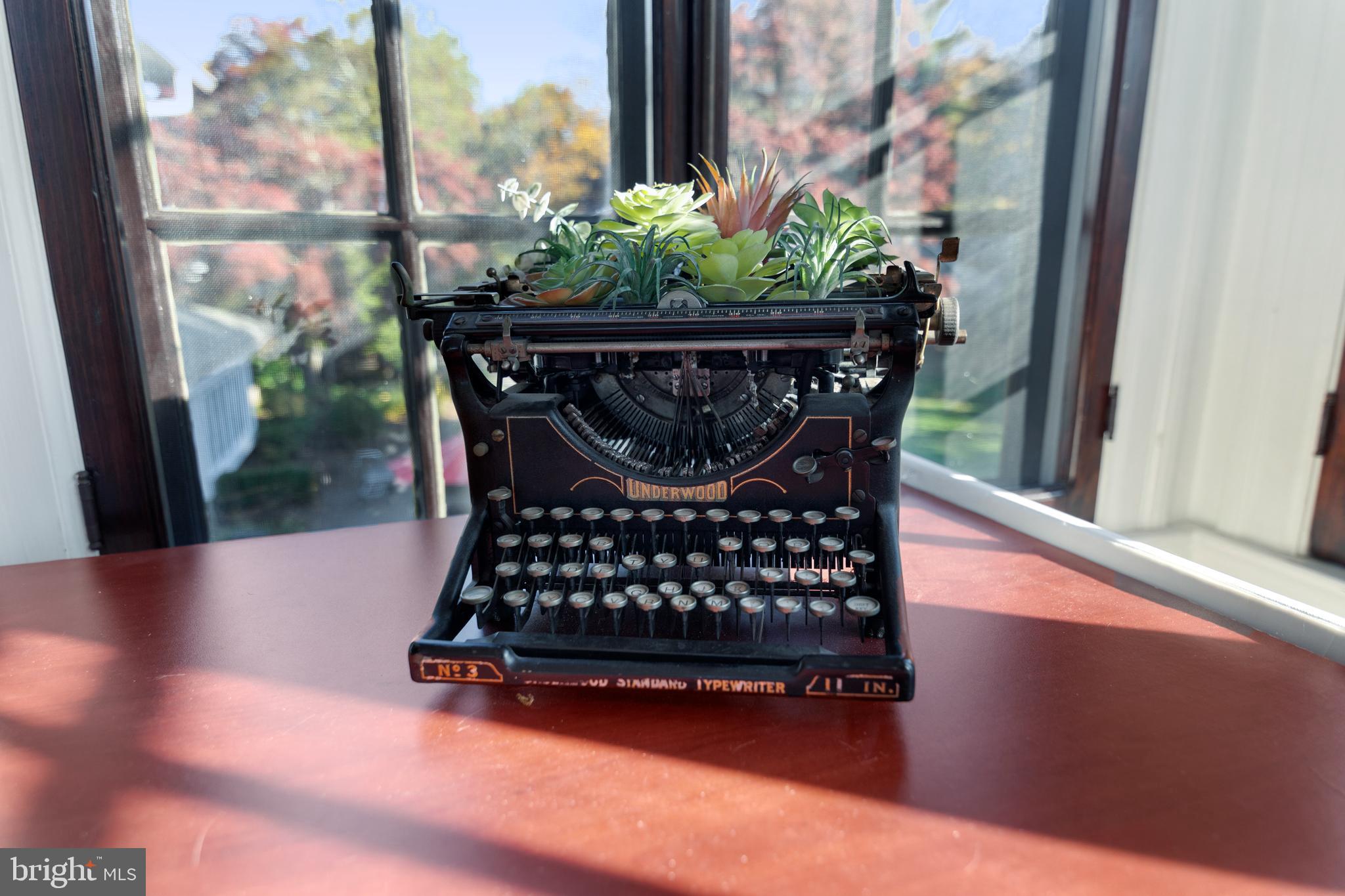 501 Warwick Road Haddonfield, NJ 08033 - Photo 13 of 29