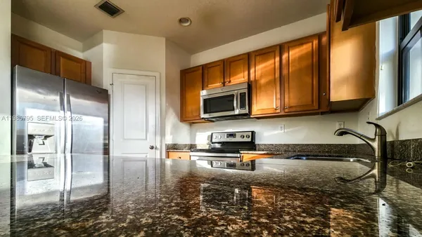 $3,400 | 470 Northeast 194th Terrace, Unit 470, Miami, FL 33179