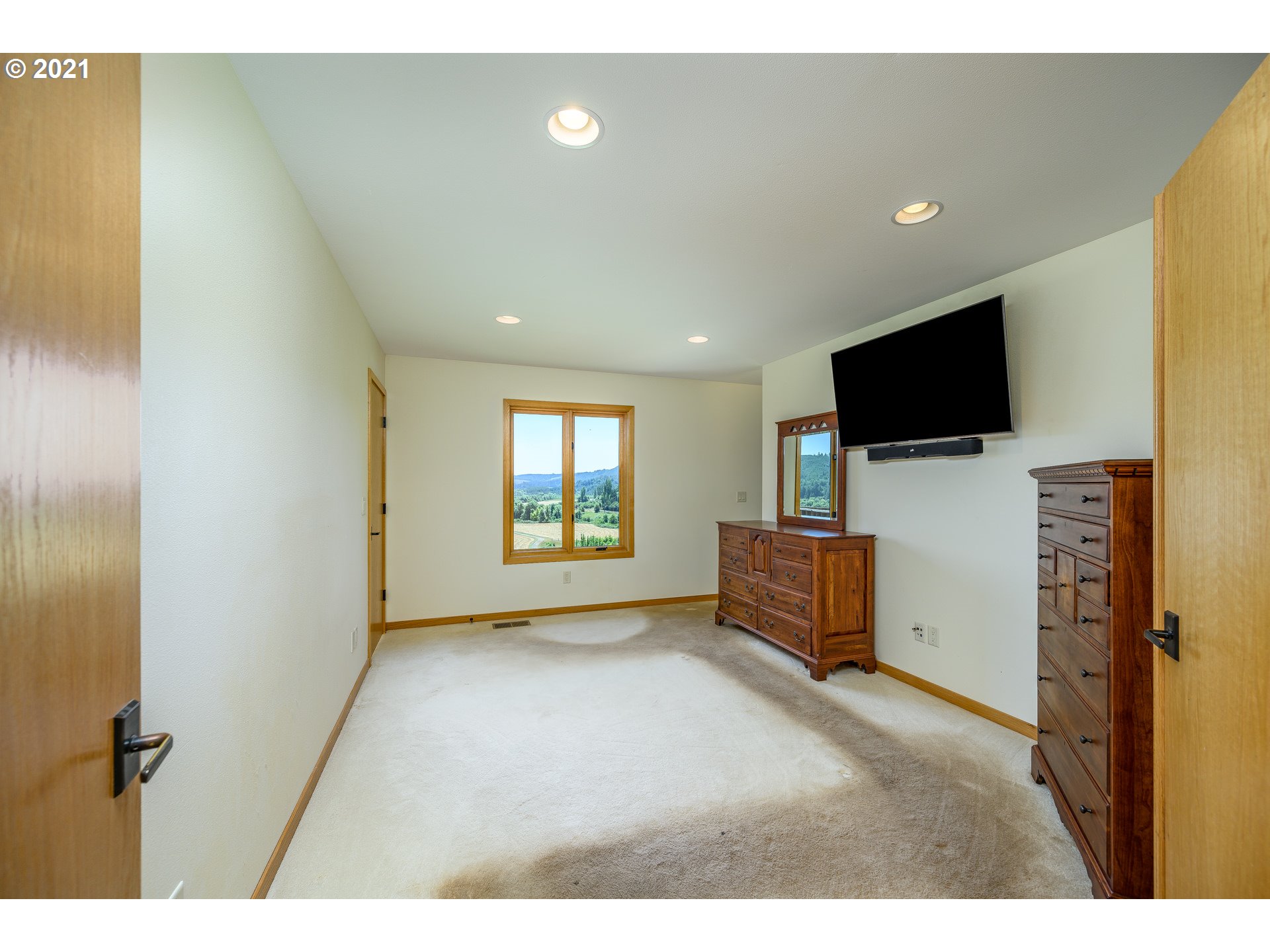 26200 Thomson Mill Road Sheridan, OR 97378 - Photo 15 of 26 Gallery Image 15