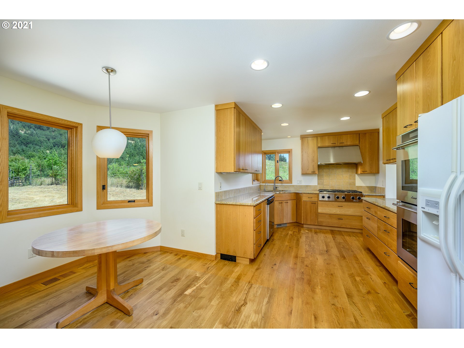 26200 Thomson Mill Road Sheridan, OR 97378 - Photo 9 of 26 Gallery Image 9
