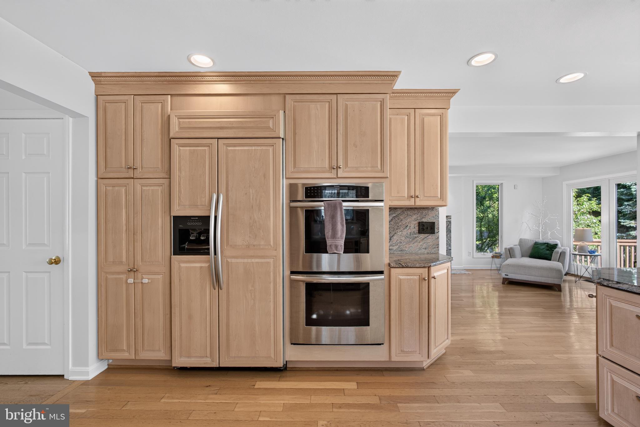 108 Spot Club Road Arnold, MD 21012 - Photo 6 of 30 Modern kitchen with elegant cabinetry.