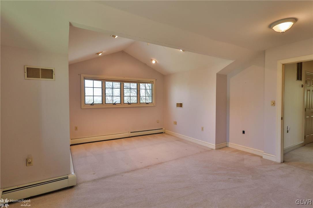 375 Spring Valley Road Easton, PA 18042 - Photo 17 of 31 Gallery Image 17