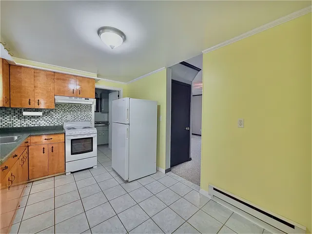 $1,300 | 12 A Holmes Street, Nashua, NH 03060