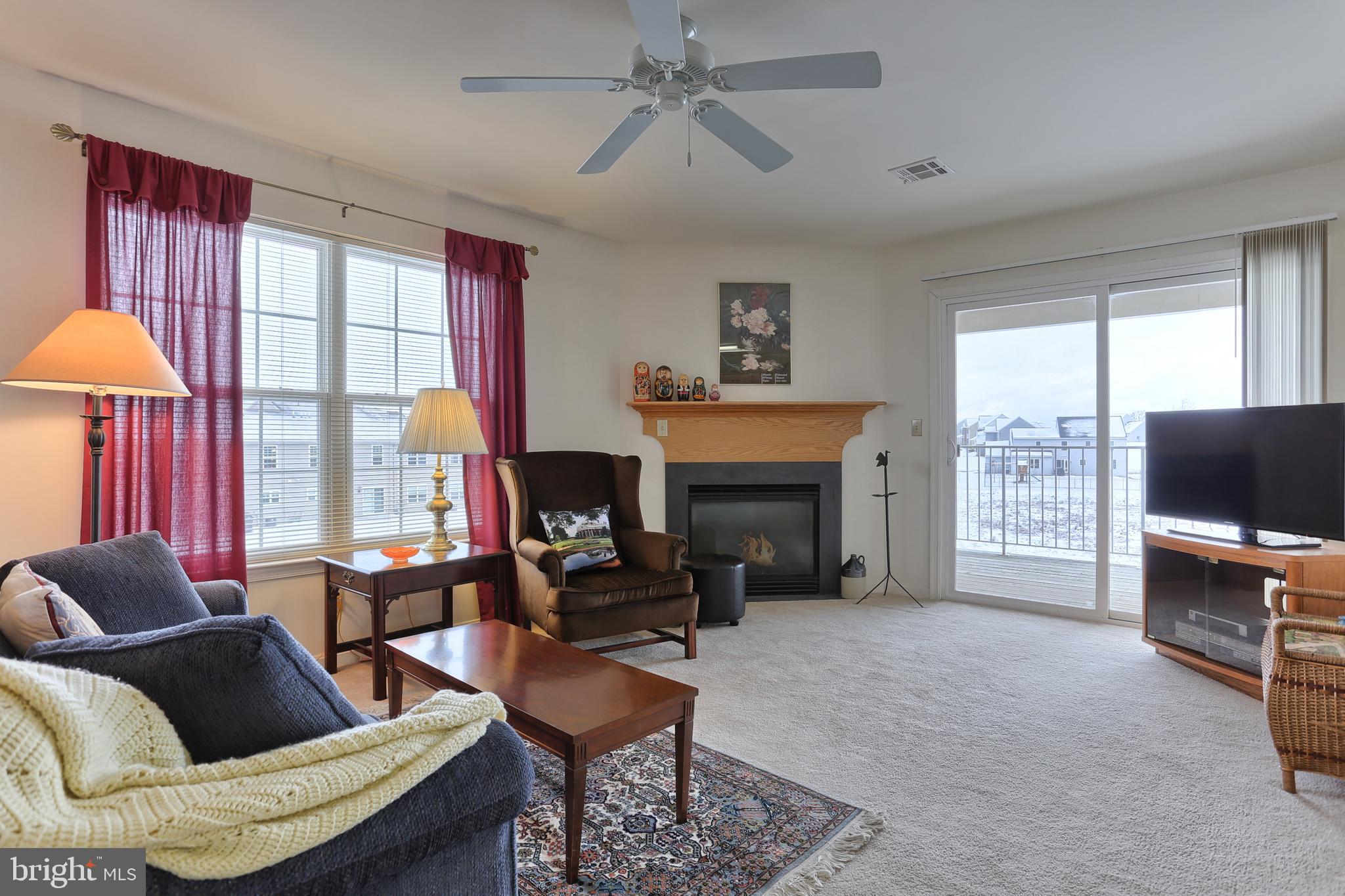 102 Sparrow Road Hummelstown, PA 17036 - Photo 5 of 37 Gallery Image 5