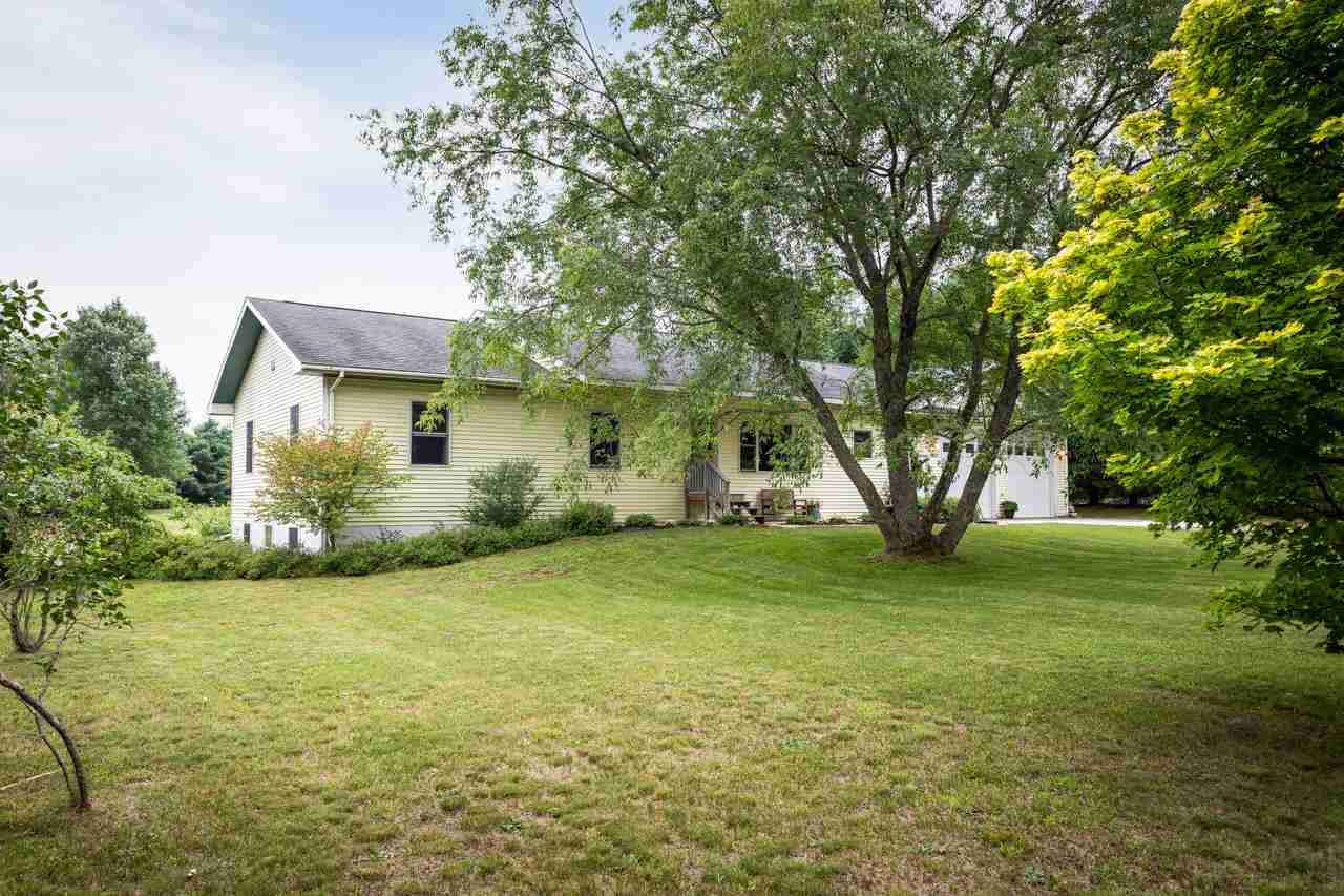 1677 Hall Road Southwest South Boardman, MI 49680 - Photo 5 of 32 1891241-4.JPG