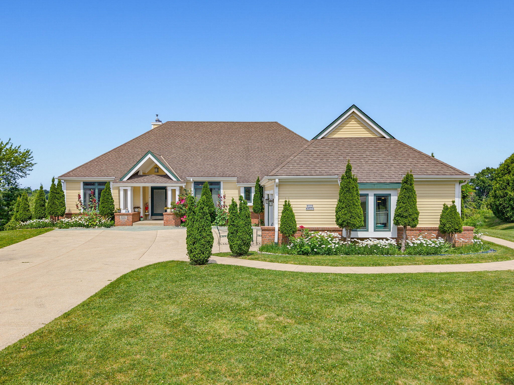W225N3524 Wethersfield Road Pewaukee, WI 53072 - Photo 1 of 47 2-web-or-mls-w225n3524-wethersfield-rd