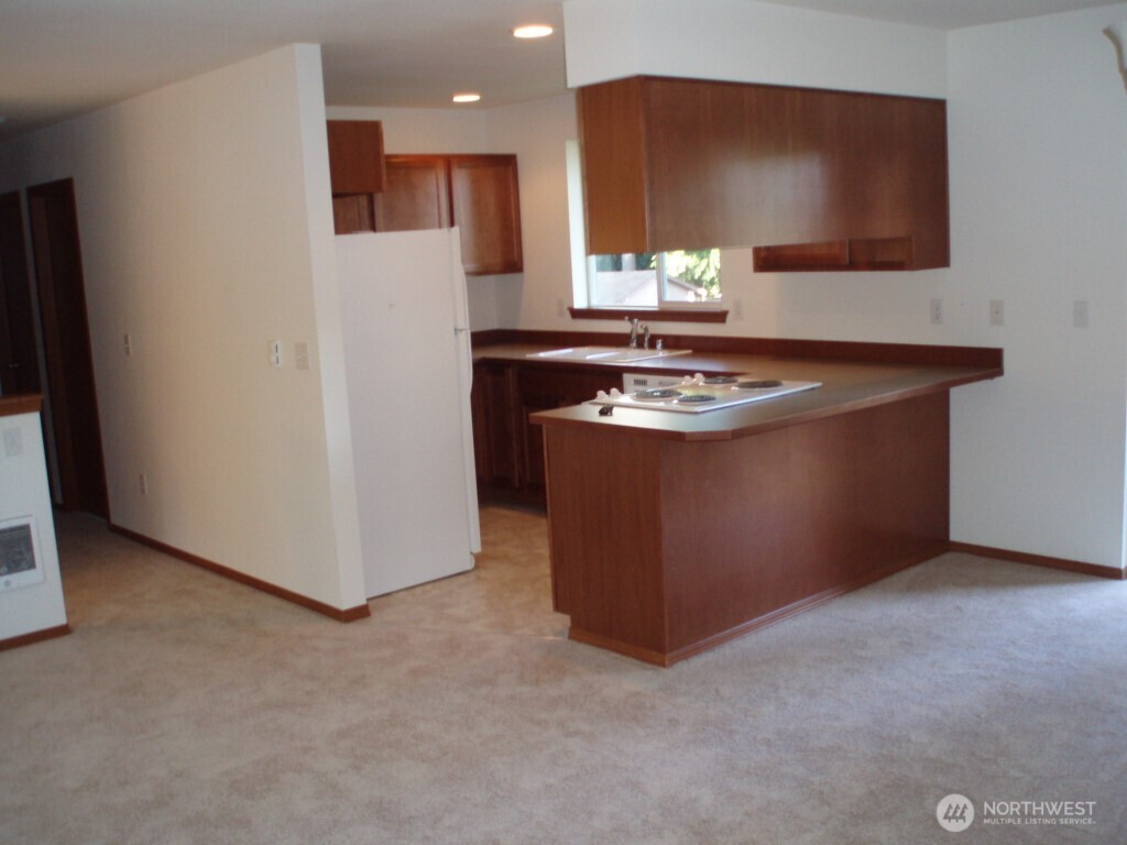 7223 Vandermark Road East Bonney Lake, WA 98391 - Photo 27 of 40