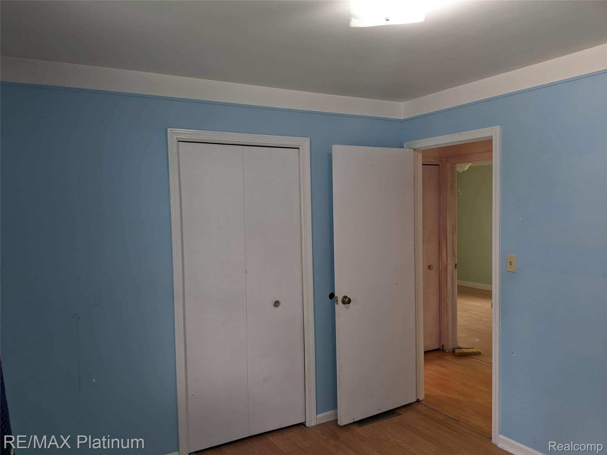 4600 North Burkhart Road Howell, MI 48855 - Photo 12 of 21 Bed 2 closet
