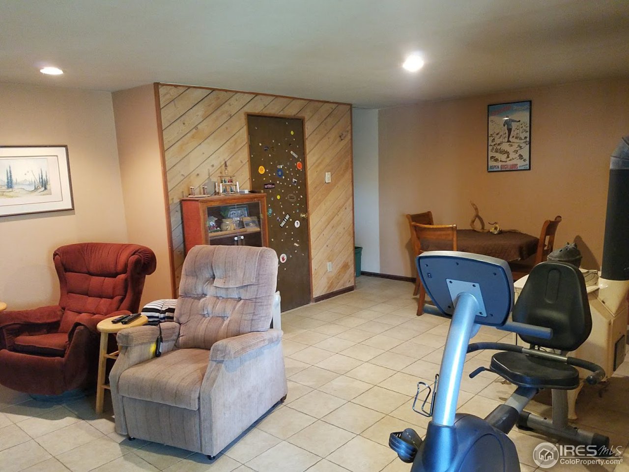 364 Jasper Drive Lyons, CO 80540 - Photo 10 of 14 Family room