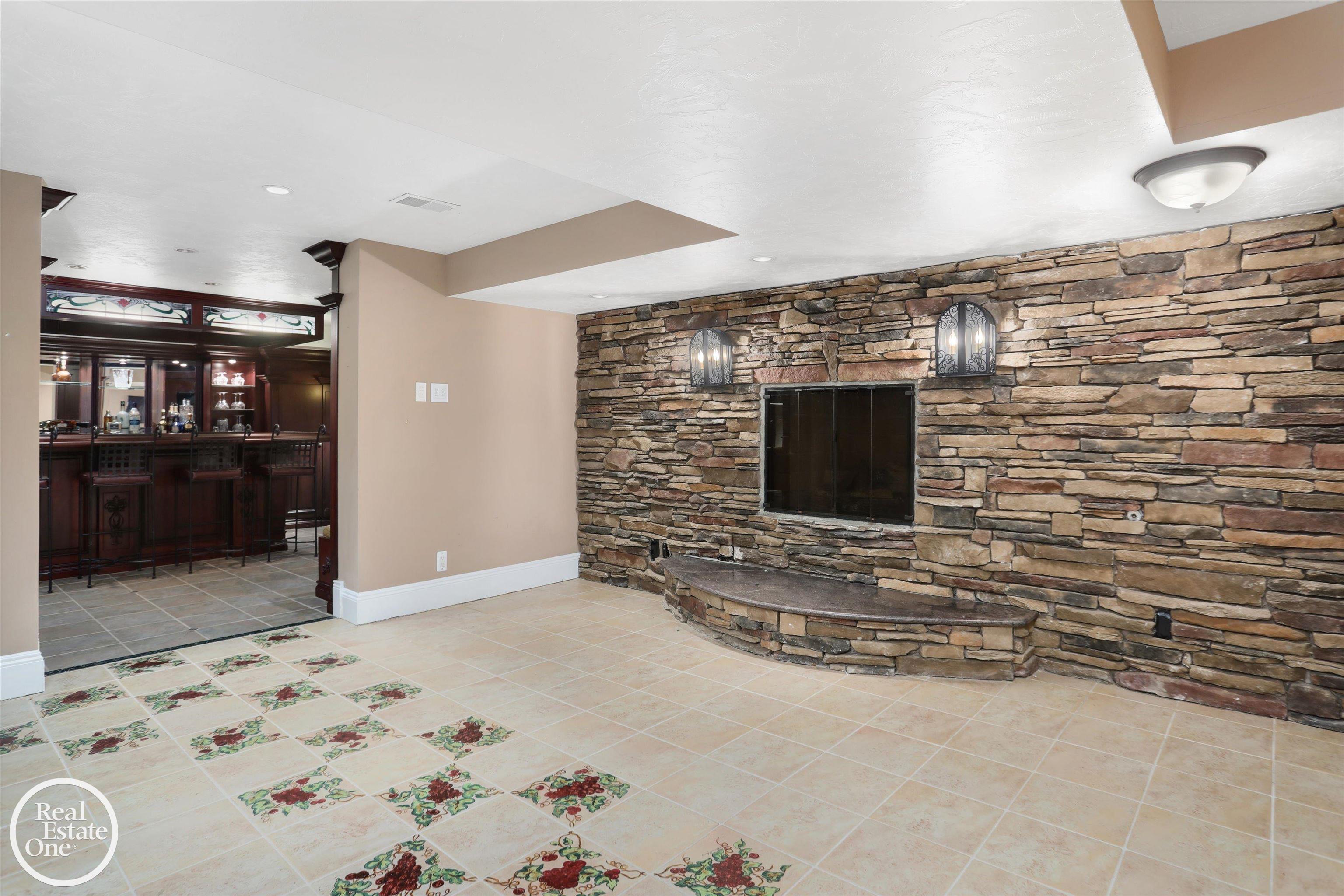 583 Lake Shore Road Grosse Pointe Shores, MI 48236 - Photo 63 of 92