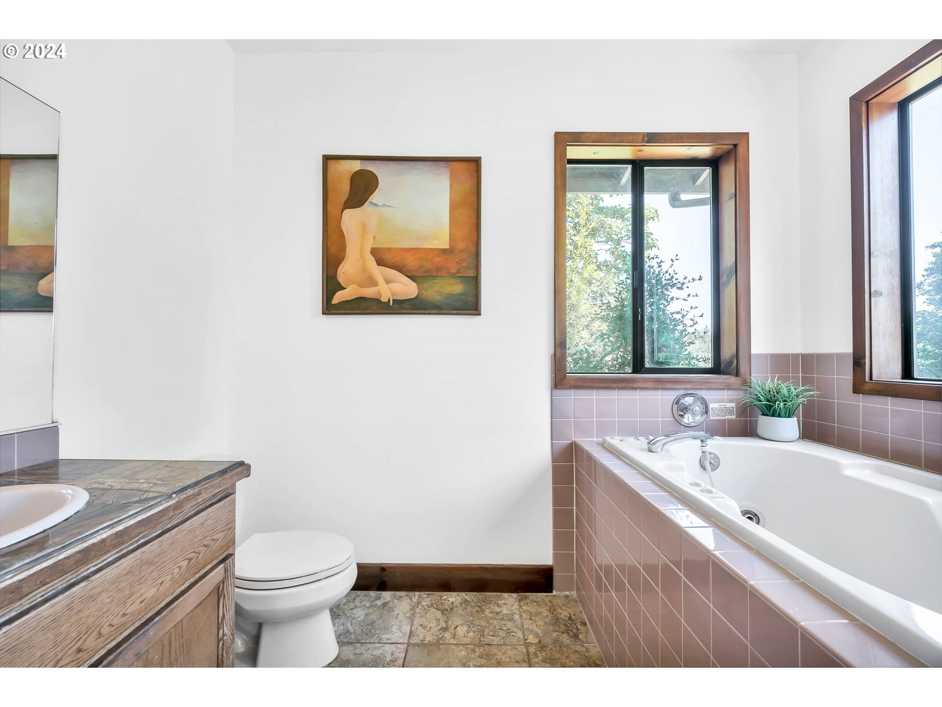 27627 Lorane Orchard Road Lorane, OR 97451 - Photo 28 of 47 Attached Bathroom #2