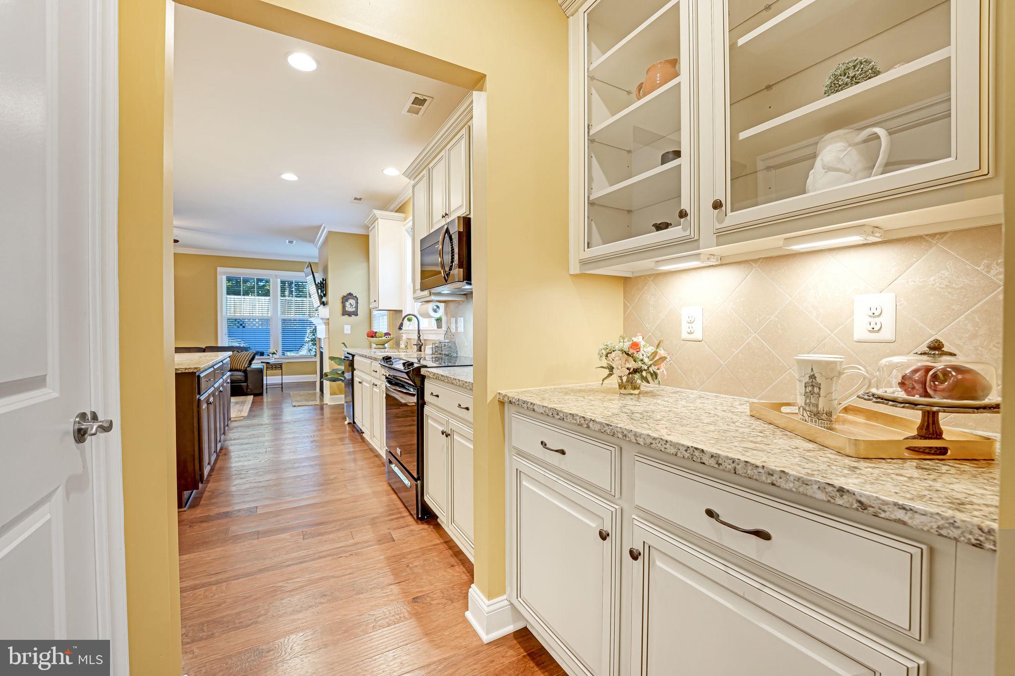 12426 Ruby Red Drive Fredericksburg, VA 22407 - Photo 8 of 46 Delightful Butlers Pantry from Kitchen to Dining
