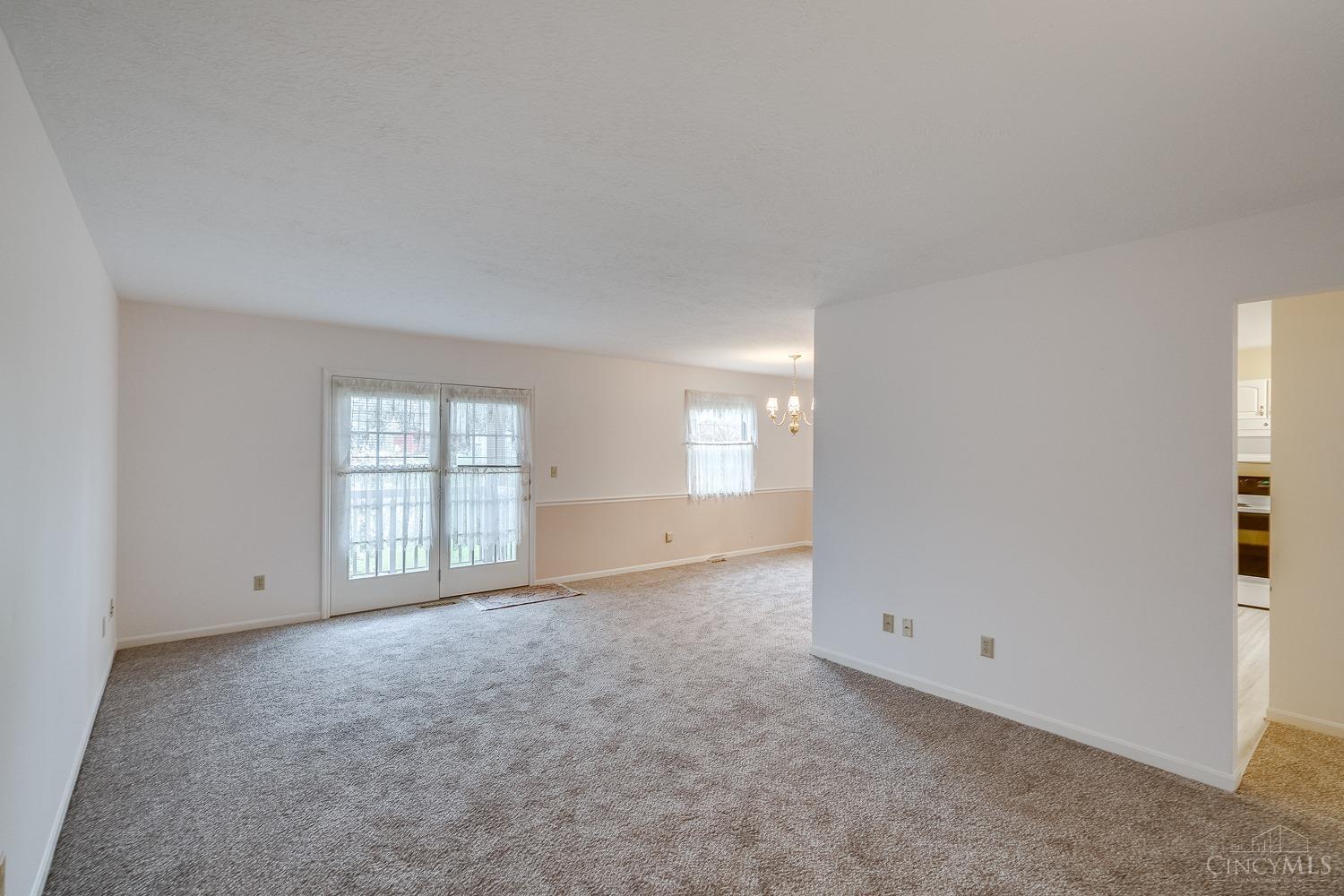 3711 Galbraith Road, Unit 70 Cincinnati, OH 45247 - Photo 8 of 60 Gallery Image 8