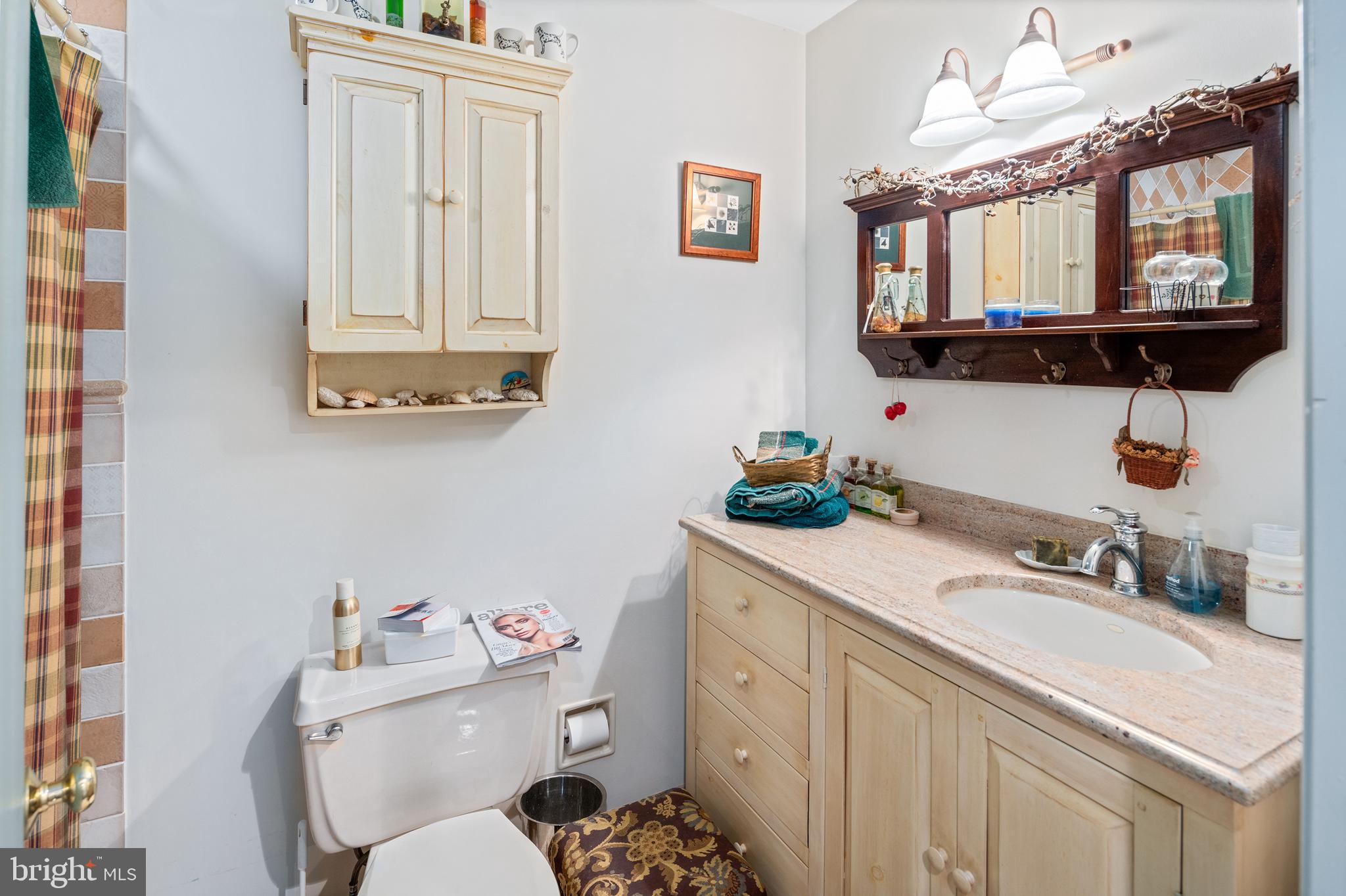 2921 Snake Hill Road Doylestown, PA 18902 - Photo 16 of 35 First floor Bath