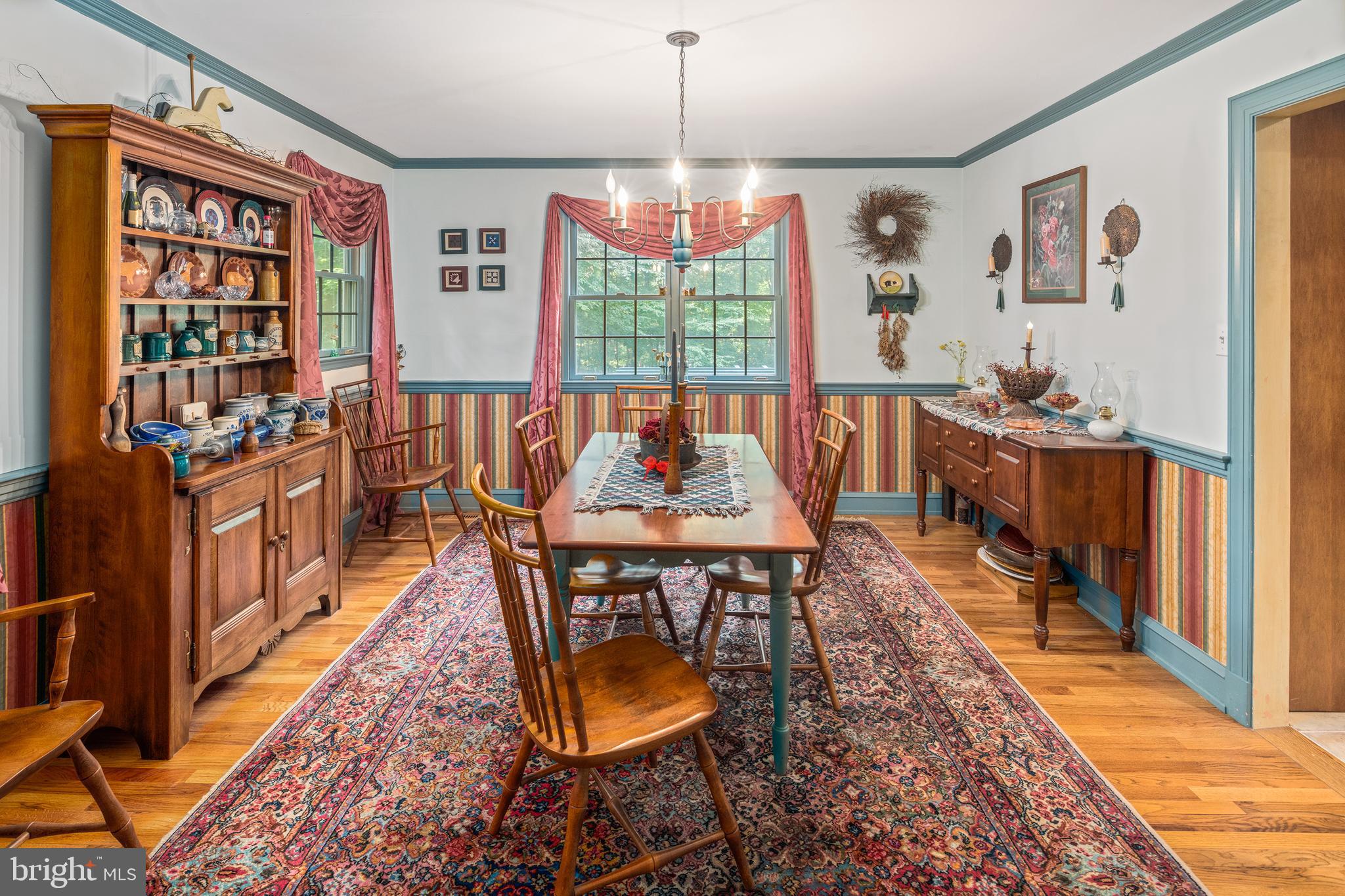2921 Snake Hill Road Doylestown, PA 18902 - Photo 8 of 35 Dining room