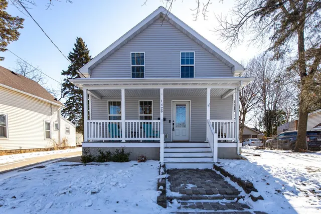 $274,900 | 1429 East Gunn Street, Appleton, WI 54915