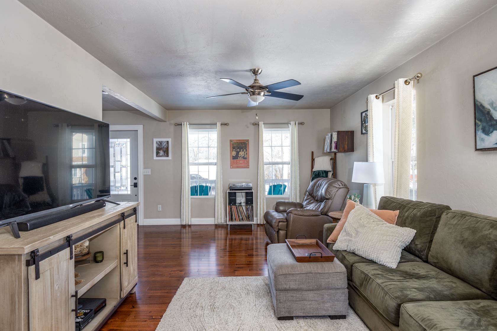 1429 East Gunn Street Appleton, WI 54915 - Photo 10 of 24