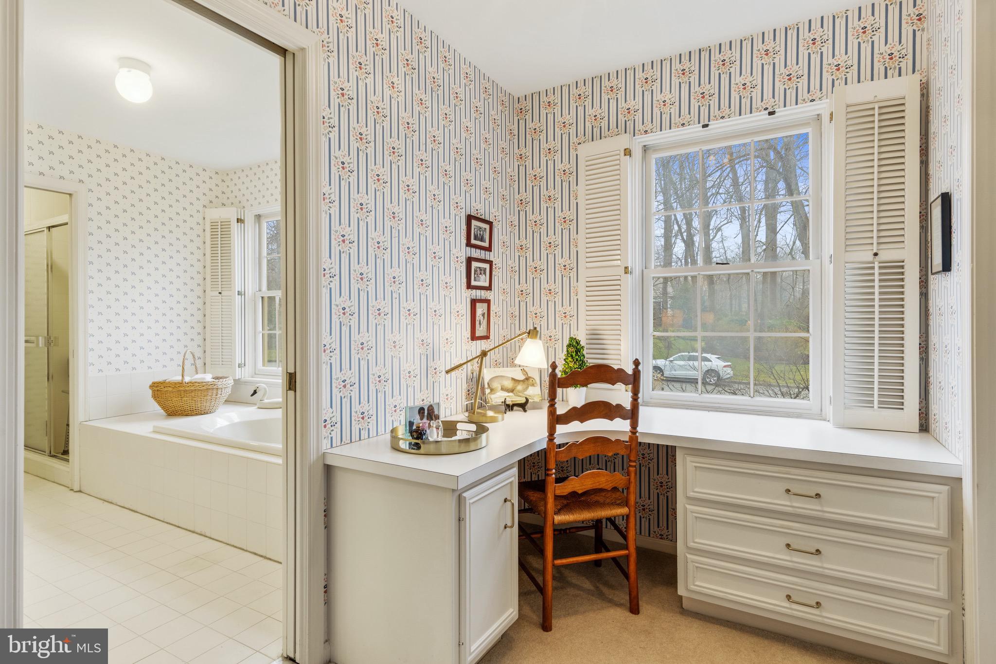 407 Round Hill Road Wayne, PA 19087 - Photo 24 of 39 DRESSING ROOM