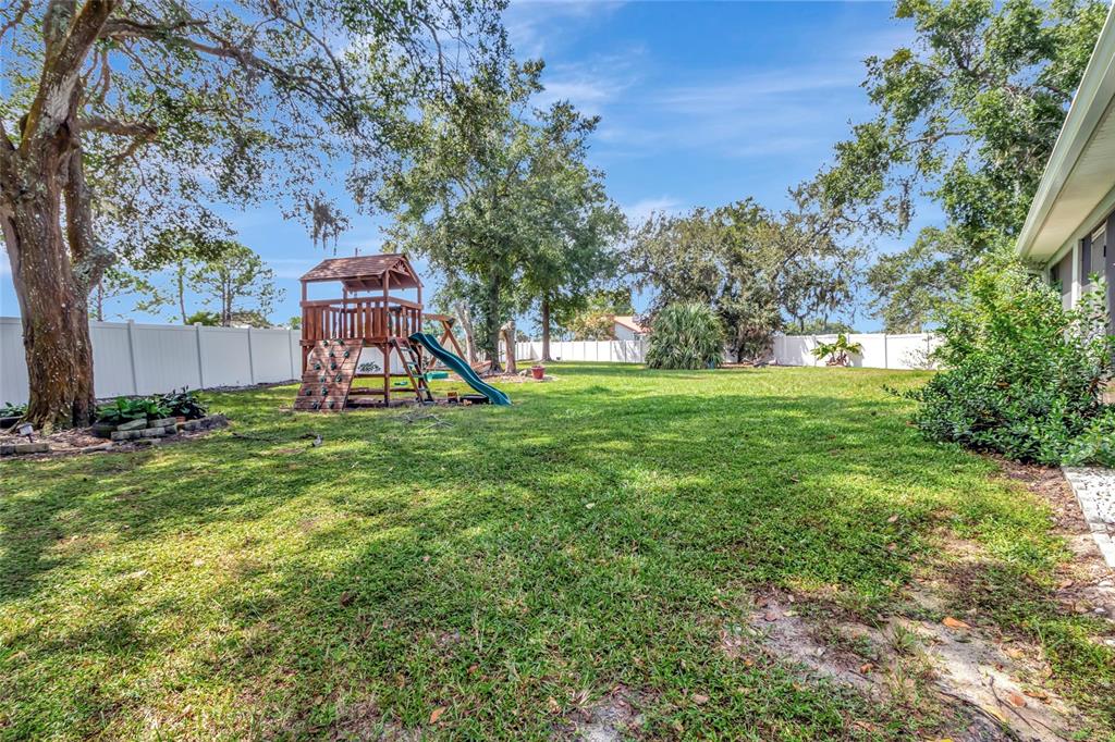 2301 Angel Fish Loop Leesburg, FL 34748 - Photo 27 of 33 Gallery Image 27