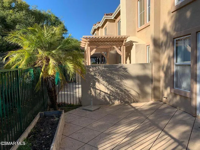 $3,300 | 580 Fenwick Way, Unit B, Simi Valley, CA 93065