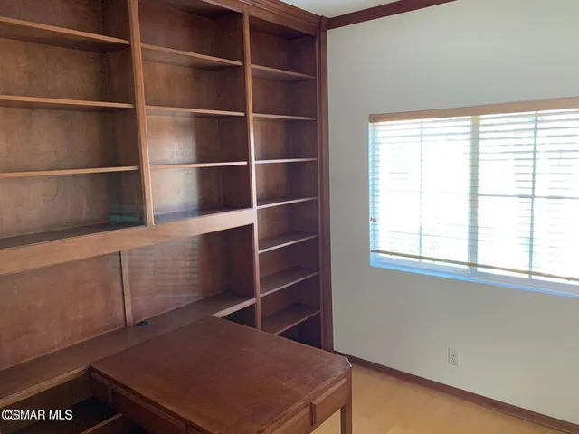 a window and an empty room