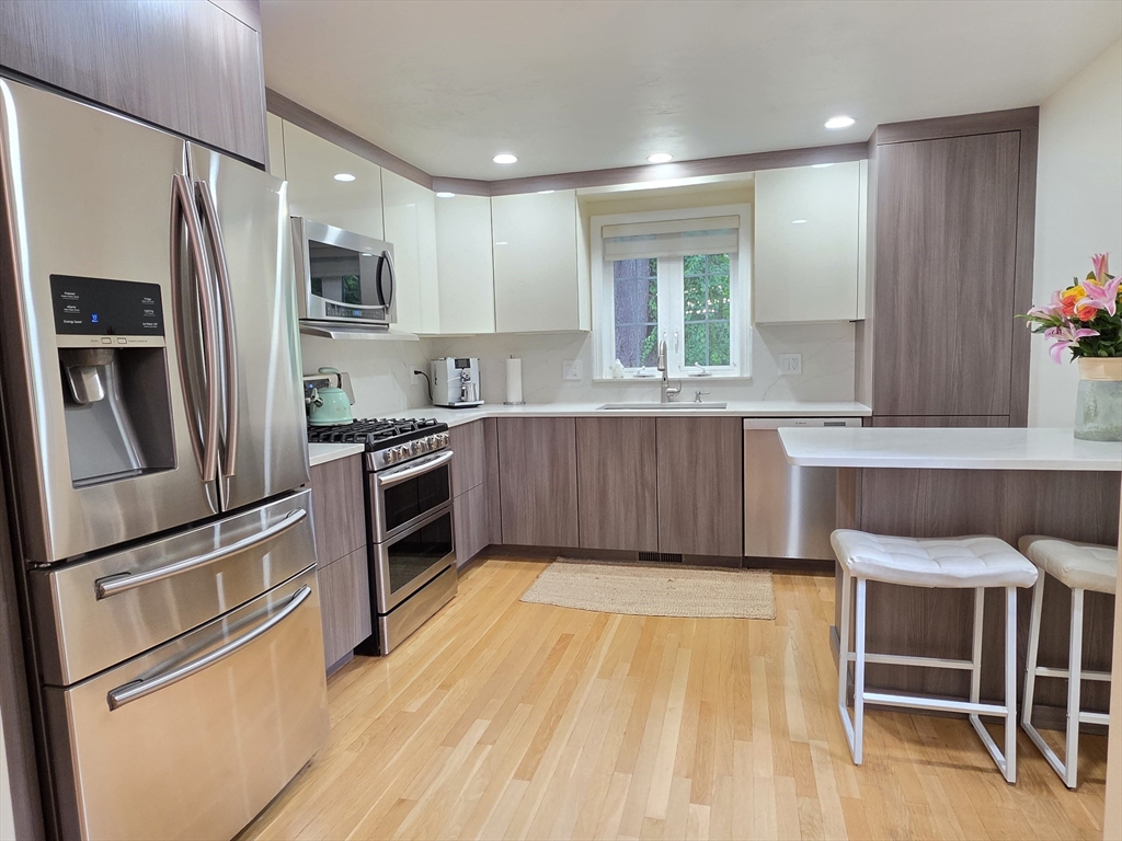 84 West Union Street Ashland, MA 01721 - Photo 15 of 41