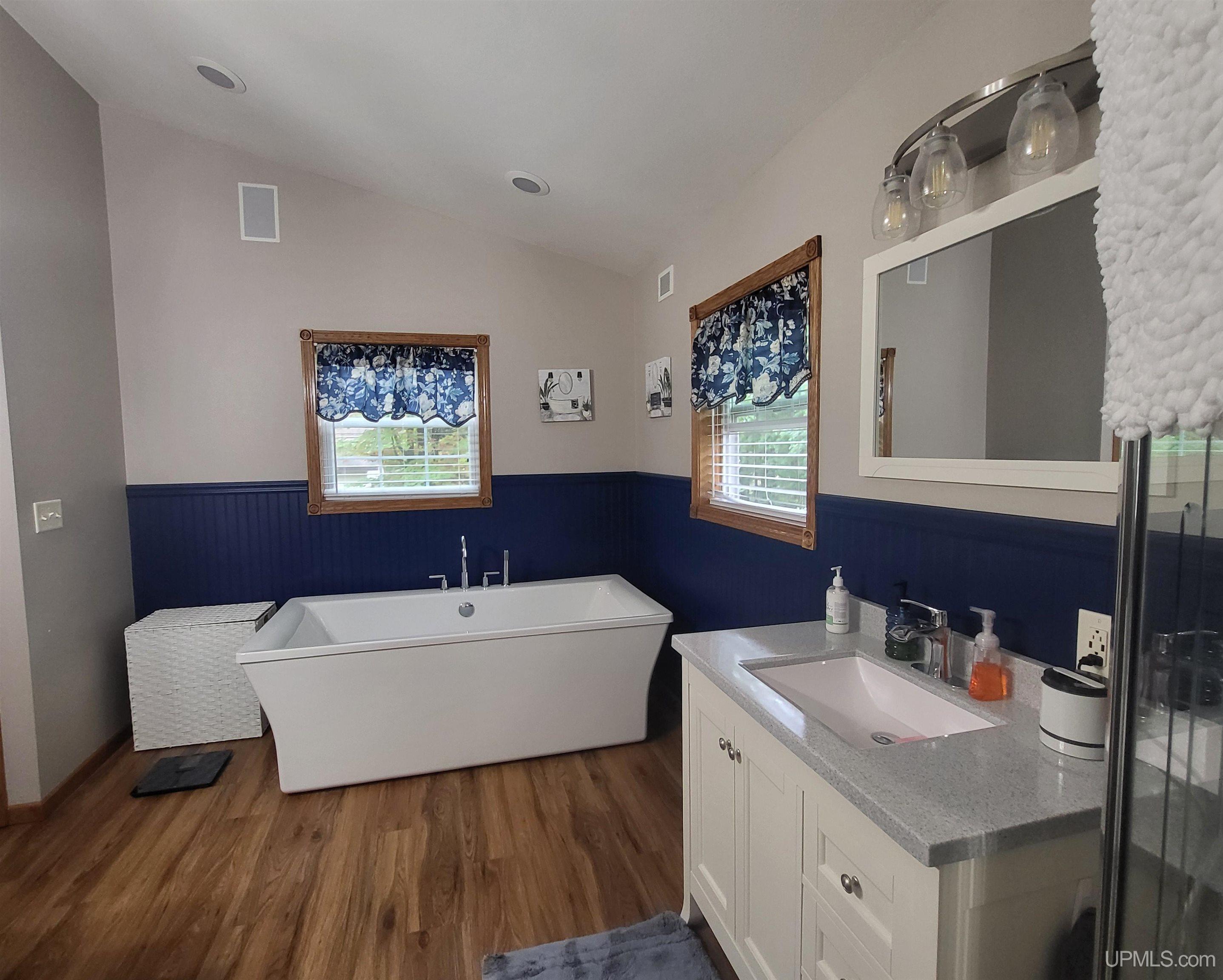 904 Pierce Street Niagara, WI 54151 - Photo 8 of 10 Gallery Image 8