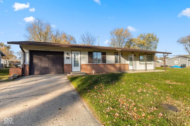 $234,900 | 230 Parkview Drive, Whiteland, IN 46184