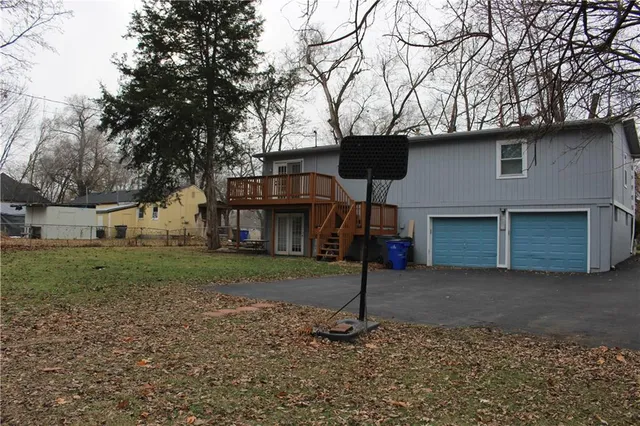 $350,000 | 900 North Walker Lane, Olathe, KS 66061