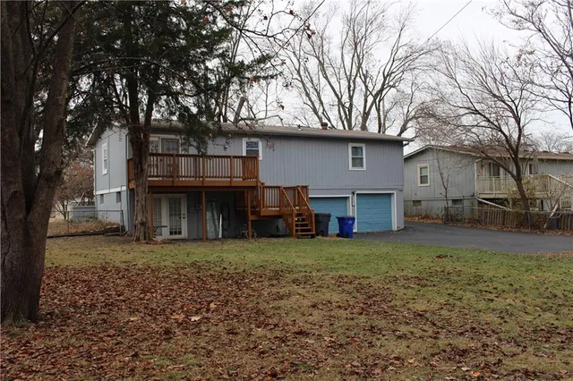 $350,000 | 900 North Walker Lane, Olathe, KS 66061