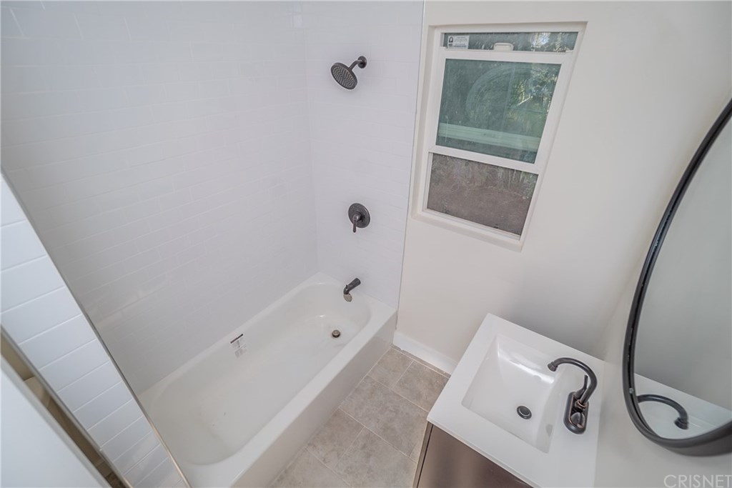 7700 McGroarty Street Tujunga, CA 91042 - Photo 14 of 44