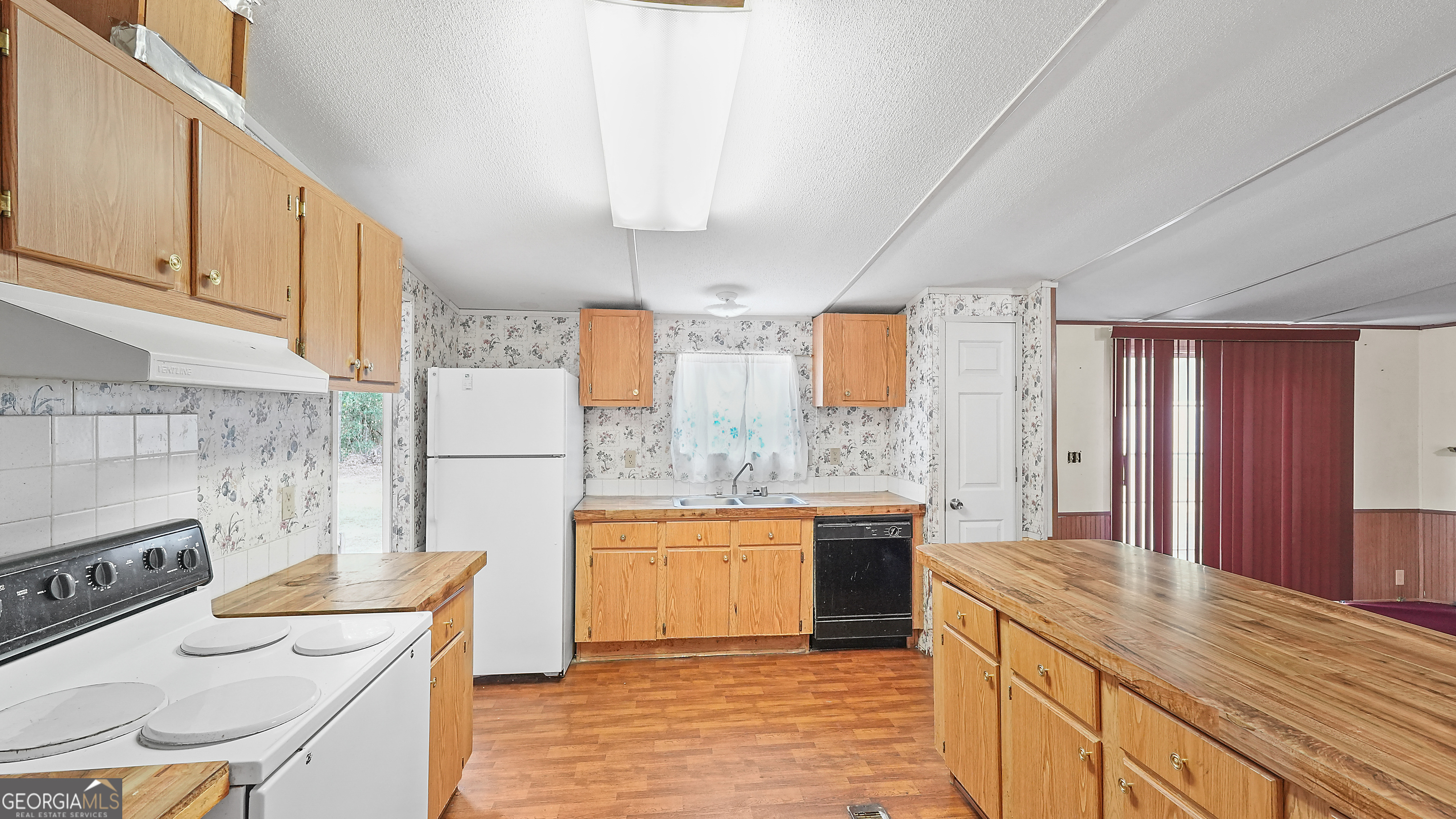 1275 Rayonier Road Jesup, GA 31545 - Photo 11 of 27