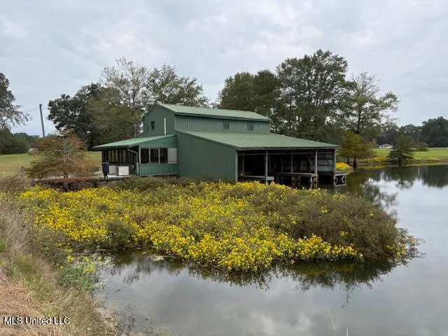 $689,000 | 2100 Harperville Road, Forest, MS 39074