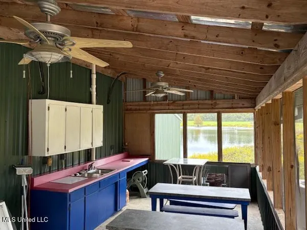 $689,000 | 2100 Harperville Road, Forest, MS 39074