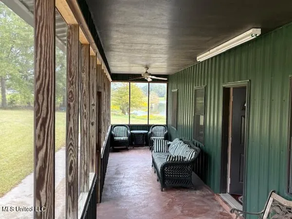 $689,000 | 2100 Harperville Road, Forest, MS 39074