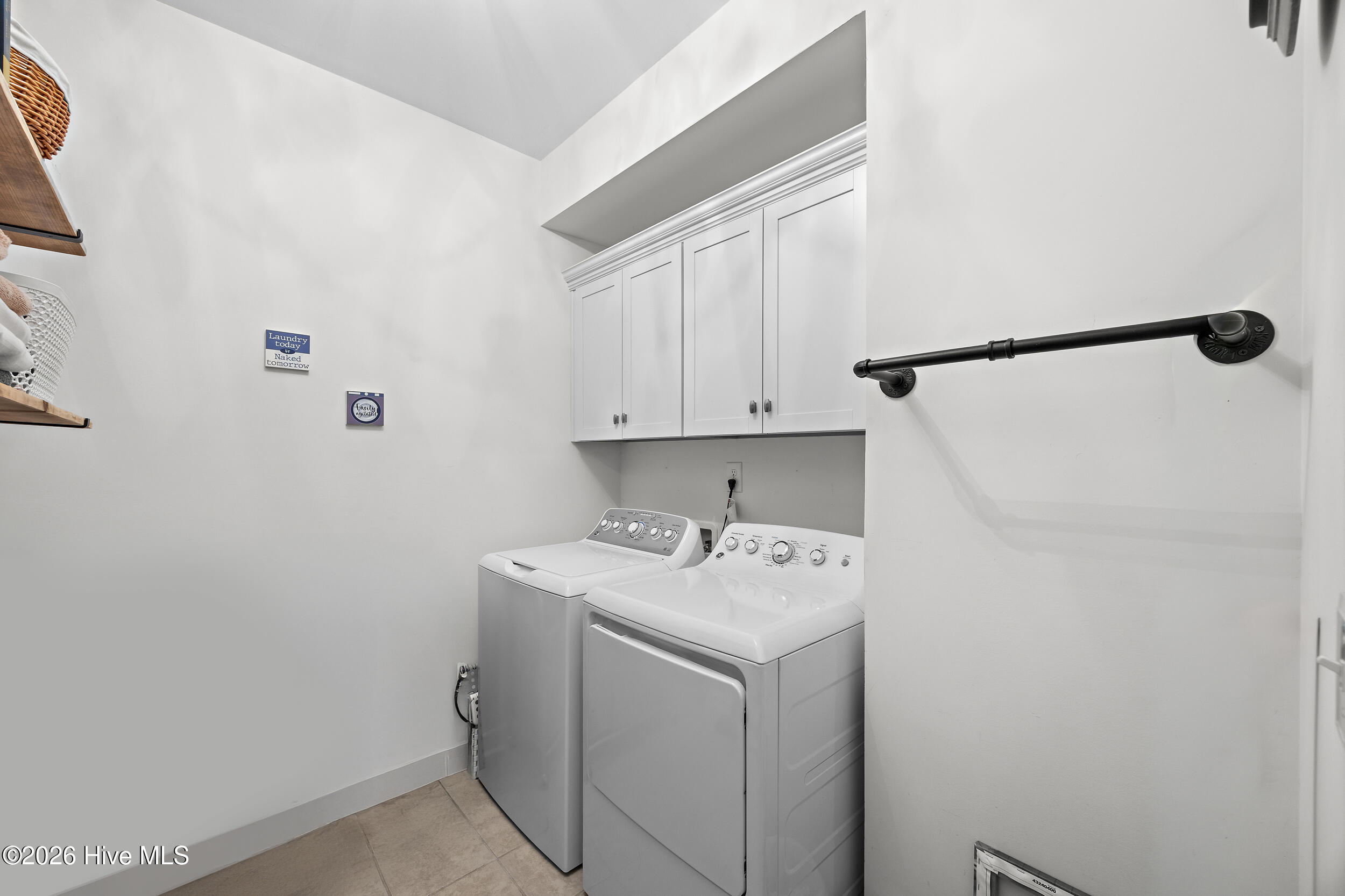 112 Collins Way Hampstead, NC 28443 - Photo 12 of 53 25_laundry