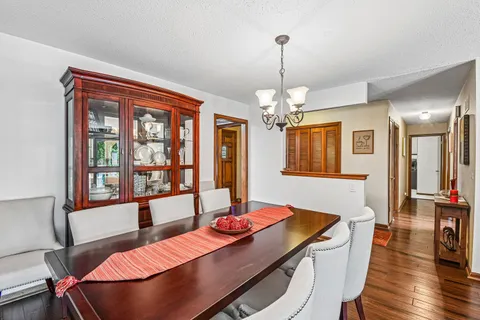 $645,000 | 815 South Salem Avenue, Arlington Heights, IL 60005