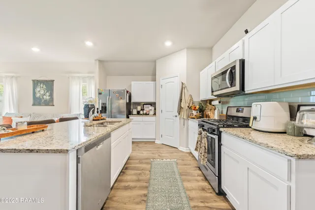 $2,000 | 205 Cane Run Court, Duson, LA 70529