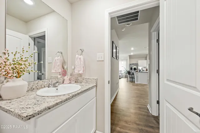 $2,000 | 205 Cane Run Court, Duson, LA 70529