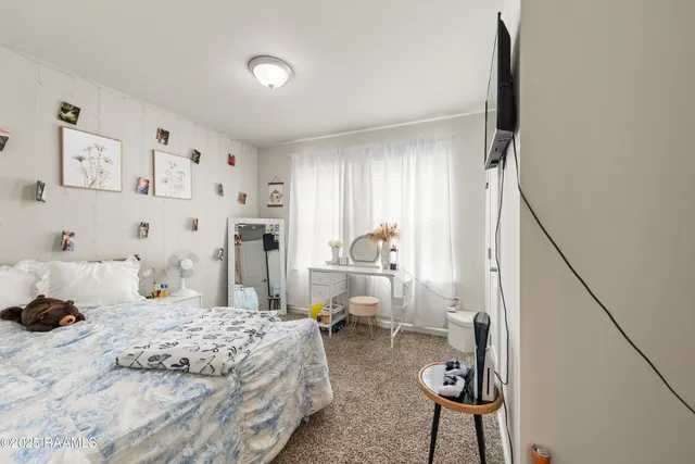 $2,000 | 205 Cane Run Court, Duson, LA 70529