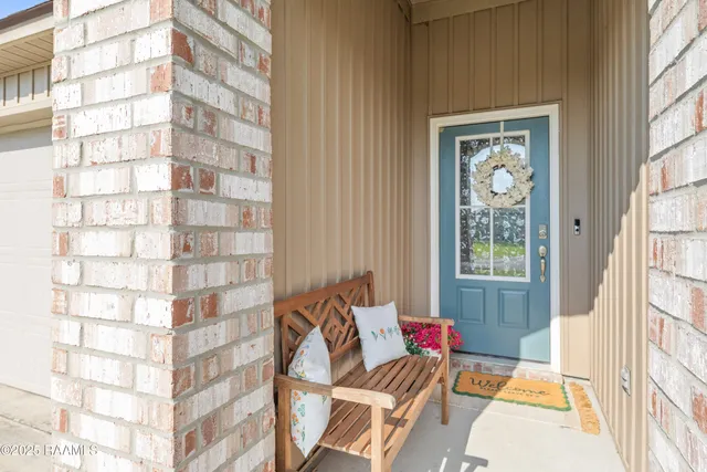 $2,000 | 205 Cane Run Court, Duson, LA 70529