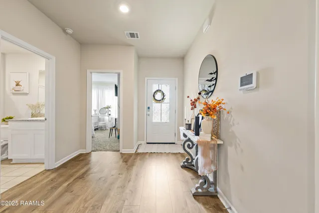 $2,000 | 205 Cane Run Court, Duson, LA 70529