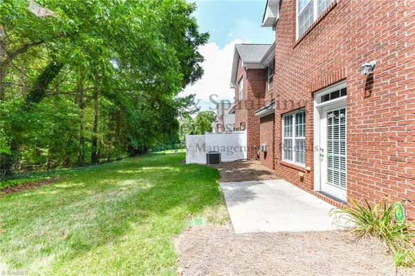 $2,150 | 1421 A New Garden Road, Greensboro, NC 27410