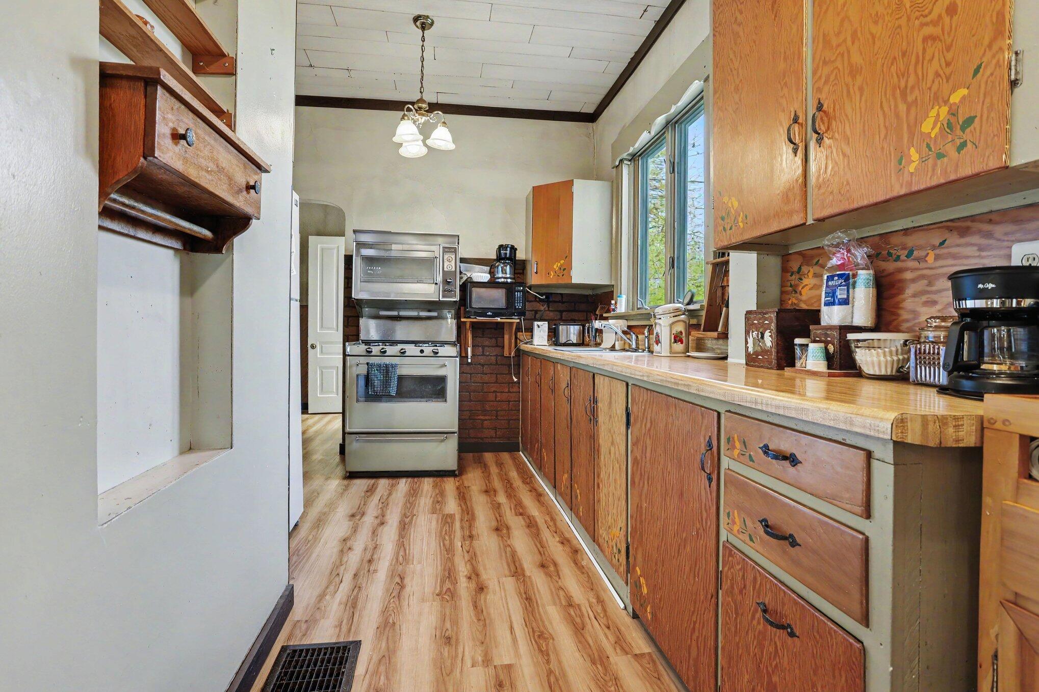 4360 Waldorf Road Delton, MI 49046 - Photo 6 of 34 Kitchen