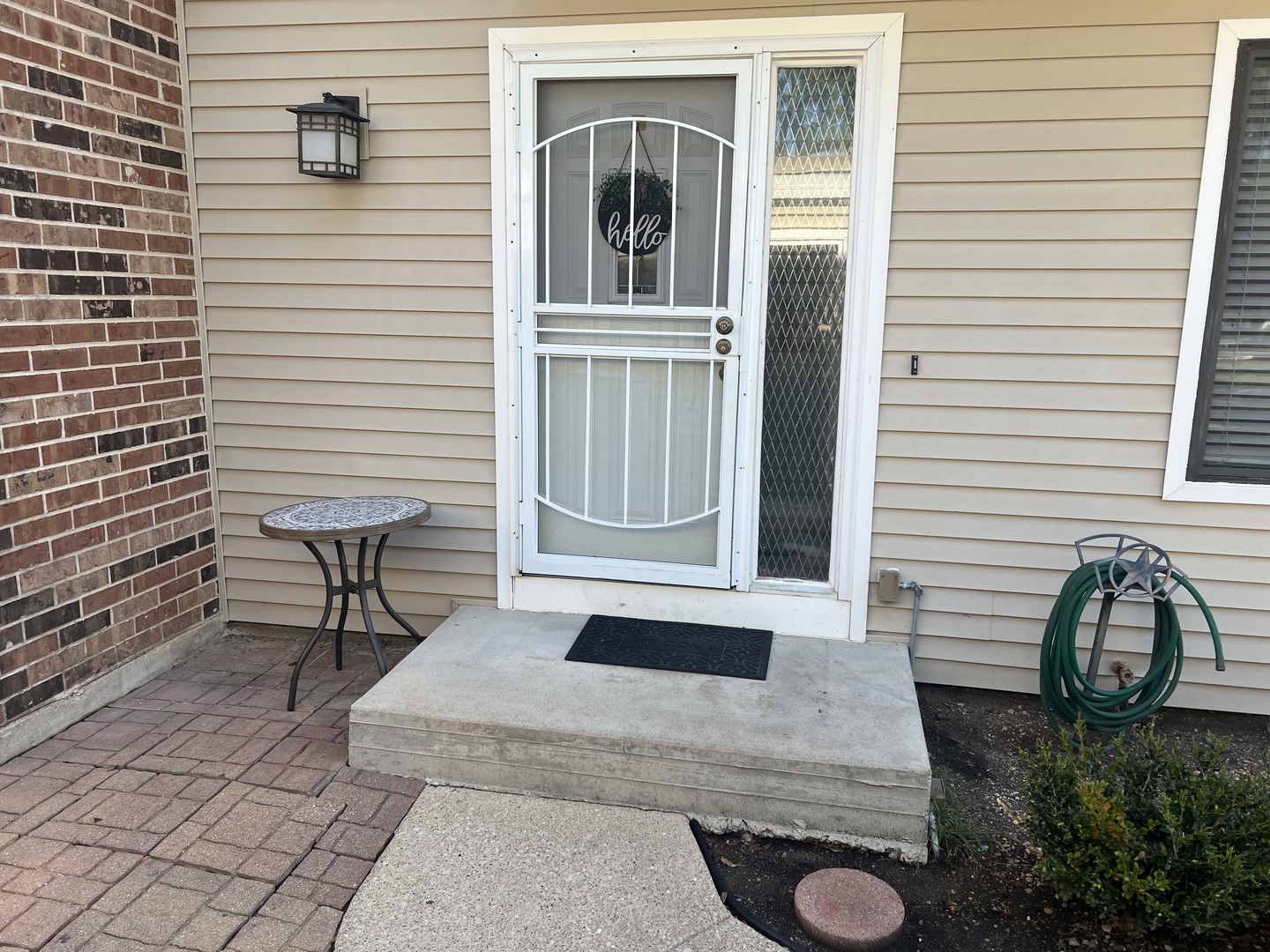 1094 Cascade Drive Aurora, IL 60506 - Photo 2 of 21 a view of entryway with seating space