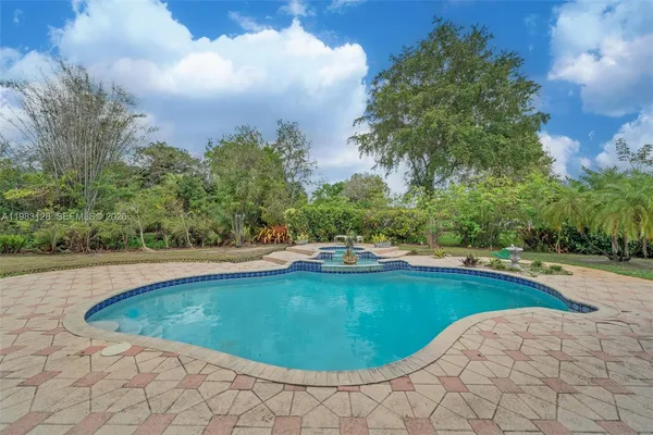 $2,000,000 | 9675 Northwest 39th Court, Coral Springs, FL 33065