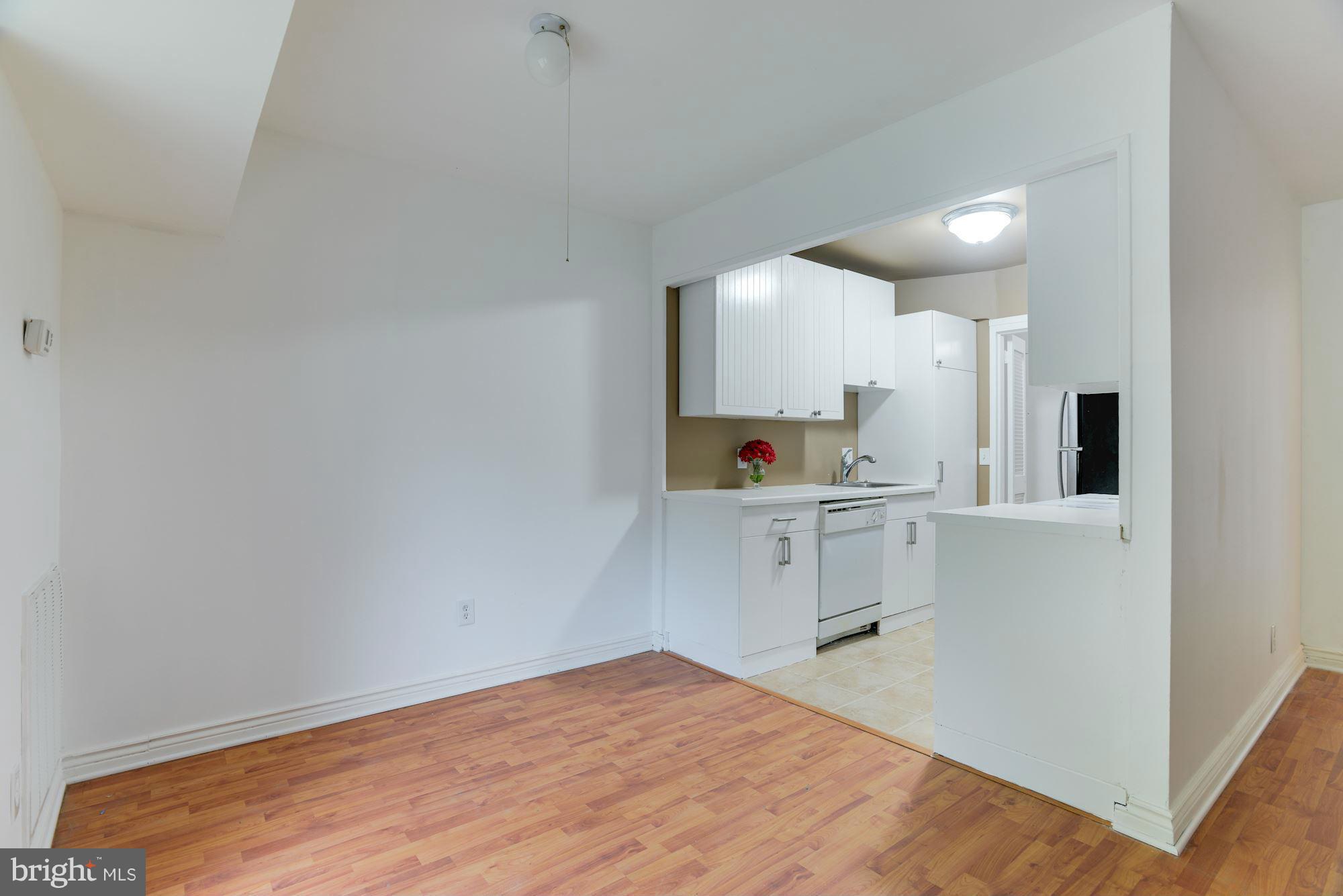 11659 Stoneview Square, Unit 21C Reston, VA 20191 - Photo 11 of 23 Dining Room