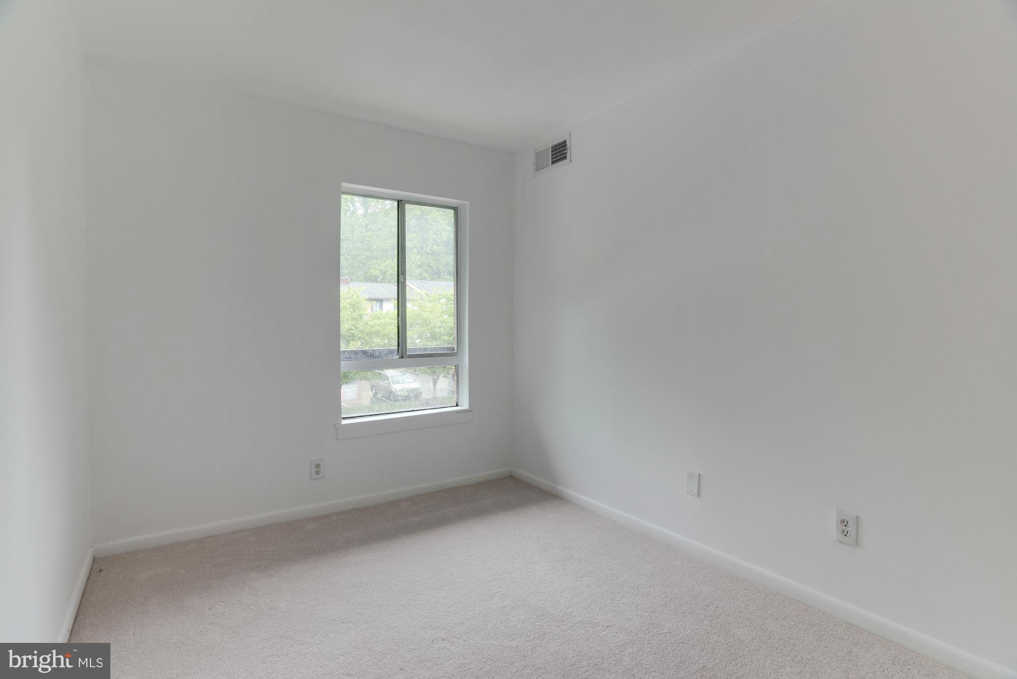 11659 Stoneview Square, Unit 21C Reston, VA 20191 - Photo 20 of 23 Bedroom