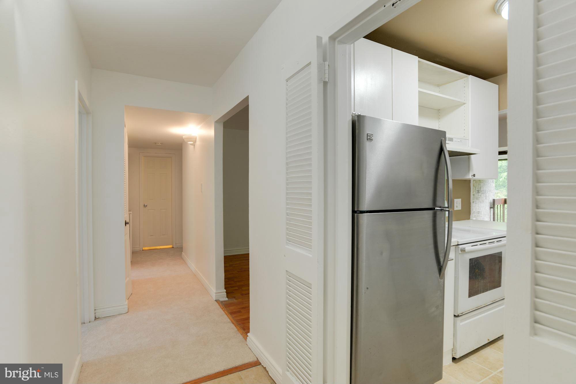 11659 Stoneview Square, Unit 21C Reston, VA 20191 - Photo 4 of 23 Interior (General)